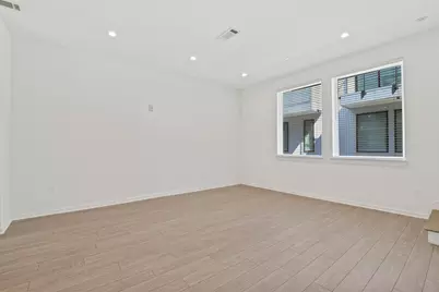 410 W 9th Street #209, Dallas, TX 75208 - Photo 3