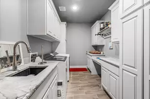 3218 Fountain Way, Granbury, TX 76049 - Photo 15