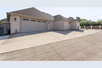 3218 Fountain Way, Granbury, TX 76049 - Photo 31