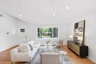 6811 Patrick Dr, Dallas, TX 75214 - Photo 9