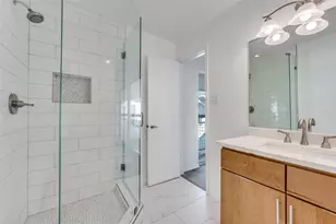 4616 W Lovers Ln, Dallas, TX 75209 - Photo 13