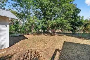 201 N Main St, Leonard, TX 75452 - Photo 37