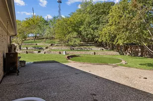 9325 Vista Cir, Irving, TX 75063 - Photo 27