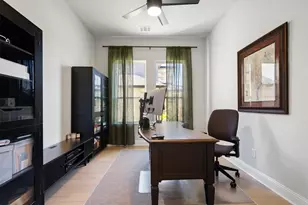 305 Alicia Ct, Mansfield, TX 76063 - Photo 17