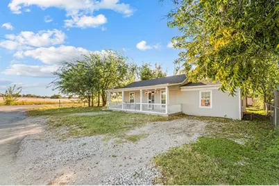 528 Elm Street, Paradise, TX 76073 - Photo 3