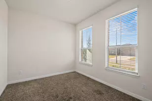 1211 Dublin Dr, Cleburne, TX 76033 - Photo 13