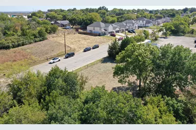 625 N M L King Jr Boulevard, Grand Prairie, TX 75050 - Photo 5