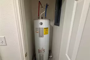 910 Van Zandt St, Paris, TX 75460 - Photo 9