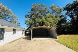 910 Van Zandt St, Paris, TX 75460 - Photo 3