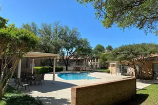 16301 Ledgemont Ln, Addison, TX 75001 - Photo 13