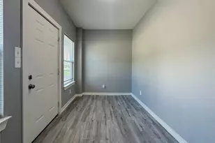 2109 N Elm St, Denton, TX 76201 - Photo 3