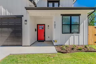 702 Graham Ave, Dallas, TX 75223 - Photo 3