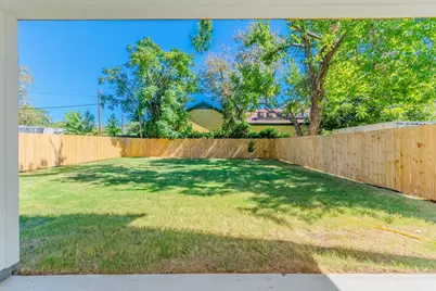 702 Graham Avenue, Dallas, TX 75223 - Photo 31