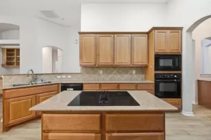 2401 Chesterwood Dr, Little Elm, TX 75068 - Photo 11