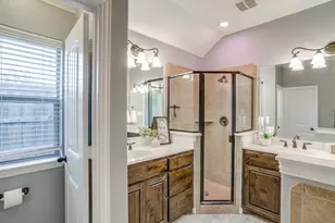 621 Daniel Dr, Burleson, TX 76028 - Photo 25