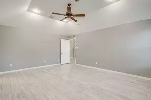 621 Daniel Dr, Burleson, TX 76028 - Photo 21