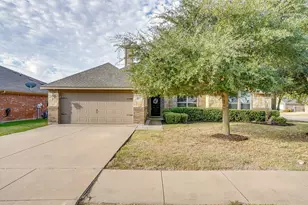 621 Daniel Dr, Burleson, TX 76028 - Photo 3
