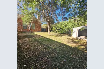 922 Meadow Flower Lane, Garland, TX 75043 - Photo 13