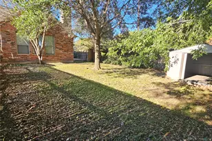 922 Meadow Flower Ln, Garland, TX 75043 - Photo 13