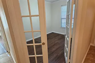 922 Meadow Flower Ln, Garland, TX 75043 - Photo 3