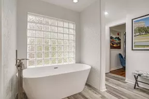 2306 Cypress Dr, Grand Prairie, TX 75050 - Photo 17