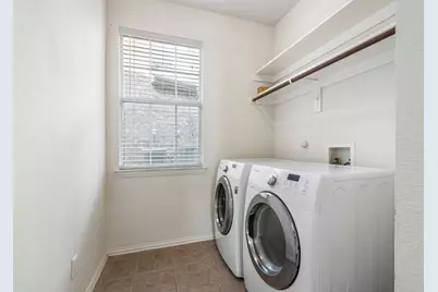 910 Waterside Drive, Euless, TX 76039 - Photo 5