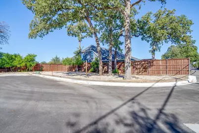 612 Athenia Drive, Fort Worth, TX 76114 - Photo 3