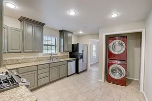 1514 Baxley St, Carrollton, TX 75006 - Photo 9