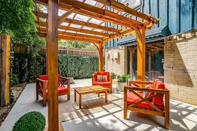 816 Glenview Drive, Irving, TX 75061 - Photo 27