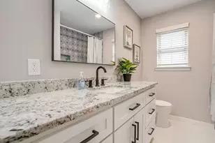 816 Glenview Dr, Irving, TX 75061 - Photo 17