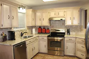 1900 Ruidoso Dr, Waco, TX 76712 - Photo 9