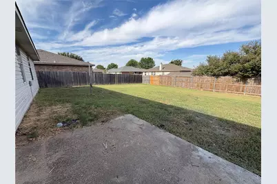 325 Indian Blanket Drive, Burleson, TX 76028 - Photo 17