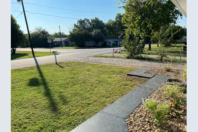 603 N Denton Avenue, Justin, TX 76247 - Photo 5