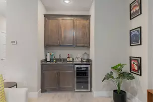 8256 Milroy Ln, Dallas, TX 75231 - Photo 5