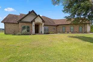 215 Deerfield Lake Cir, Hallsville, TX 75605 - Photo 9