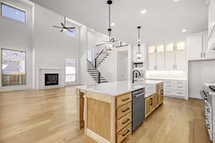 1425 Hidden Cv Dr, Lakewood Village, TX 75068 - Photo 9