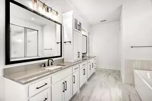 1425 Hidden Cv Dr, Lakewood Village, TX 75068 - Photo 15