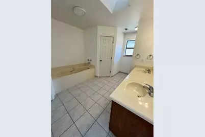 1300 3rd Street, Granbury, TX 76048 - Photo 15