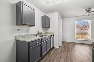 524 Cole Ave, Saginaw, TX 76179 - Photo 9