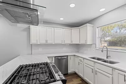 3925 Sapling Drive, Balch Springs, TX 75180 - Photo 9