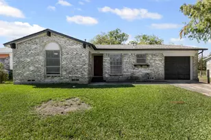 3925 Sapling Dr, Balch Springs, TX 75180 - Photo 3