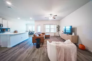 9913 Autumn Leaves Ln, Aubrey, TX 76227 - Photo 7