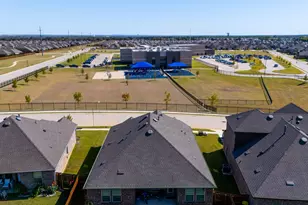 9913 Autumn Leaves Ln, Aubrey, TX 76227 - Photo 33