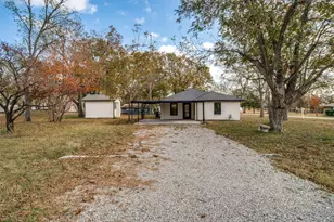 203 W 2nd St, Dodd City, TX 75438 - Photo 23