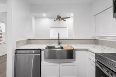 404 Dollins Street, Cedar Hill, TX 75104 - Photo 9