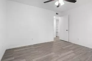 404 Dollins St, Cedar Hill, TX 75104 - Photo 13