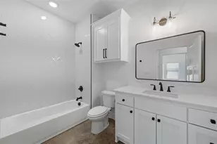 102 Cardinal Woods Ct, Granbury, TX 76049 - Photo 25