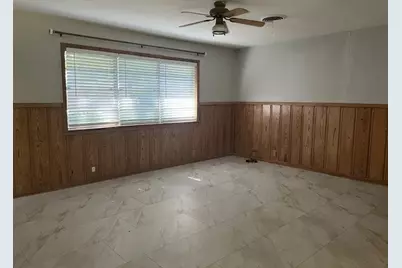 1711 Harris Street, Gainesville, TX 76240 - Photo 5