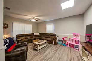 308 Cooke St, Nocona, TX 76255 - Photo 9