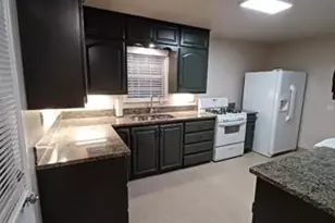 1109 W Morgan St, Denison, TX 75020 - Photo 3